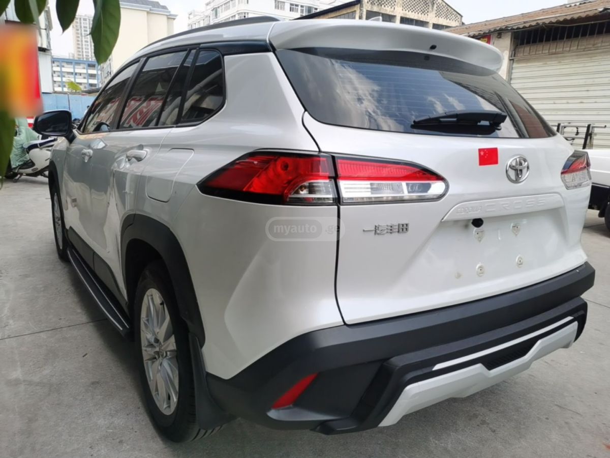 Toyota Corolla Cross - фото 3
