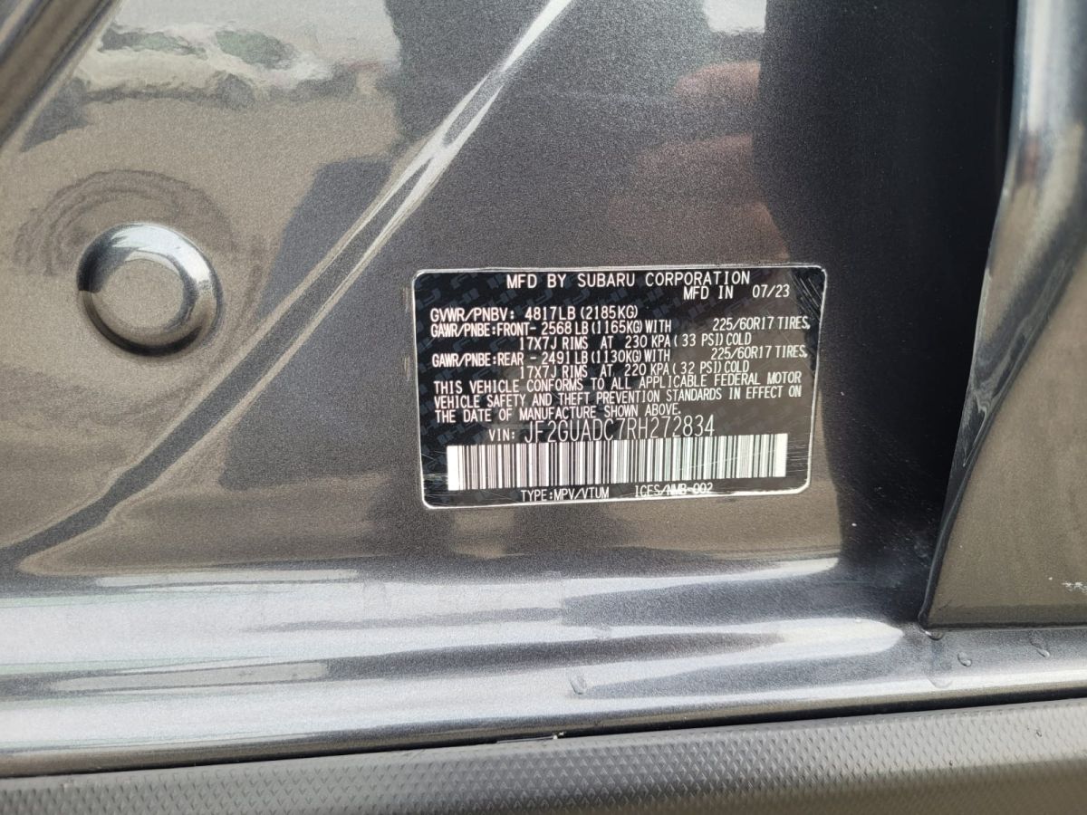 Subaru Premium 4dr All-Wheel Drive CV — миниатюра 11