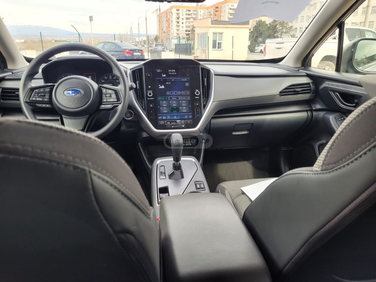 Subaru Premium 4dr All-Wheel Drive CV — миниатюра 9