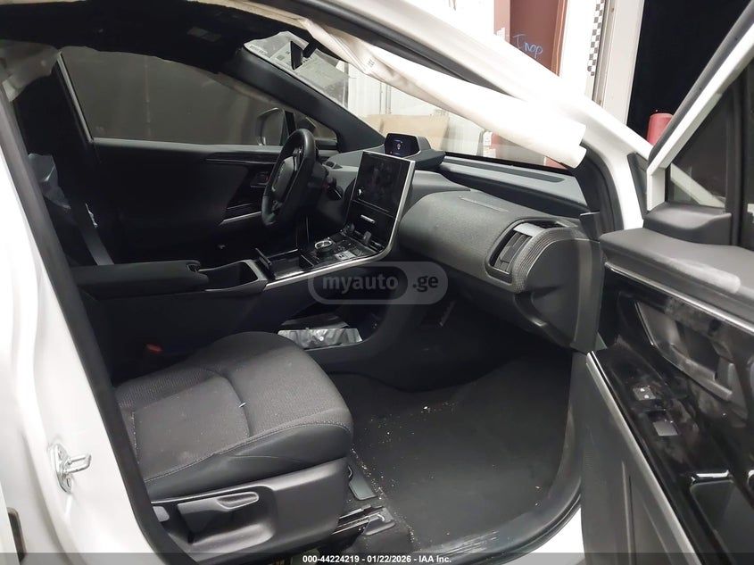 Subaru Solterra 2024 — миниатюра 9