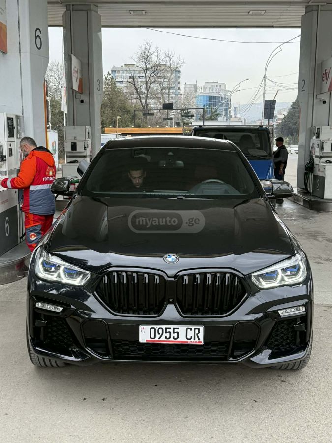 BMW X6 - фото 1