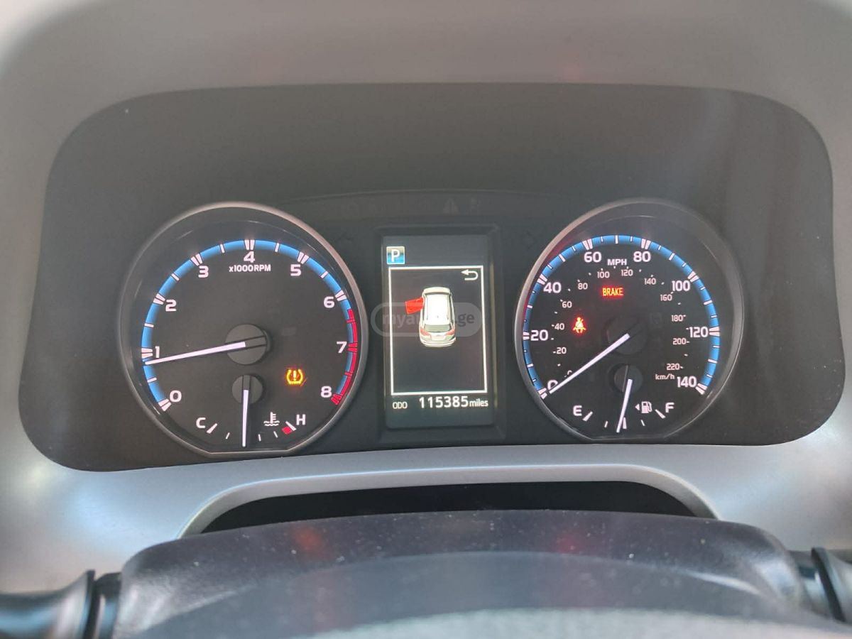 Toyota RAV 4 - фото 10