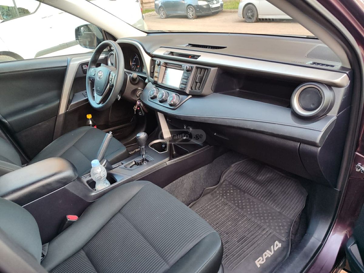 Toyota RAV 4 - фото 13