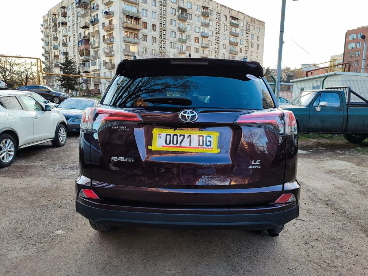 Toyota RAV 4 - фото 15
