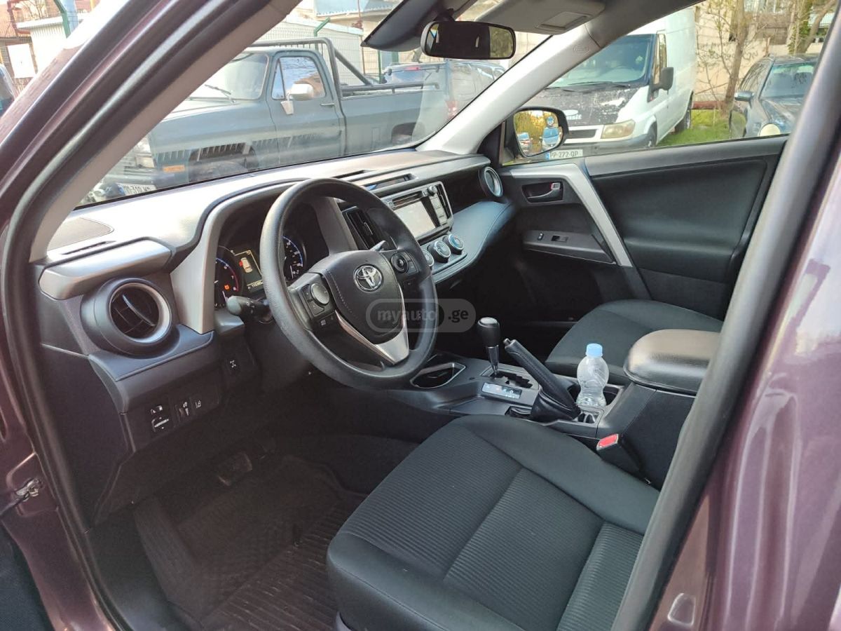 Toyota RAV 4 - фото 8