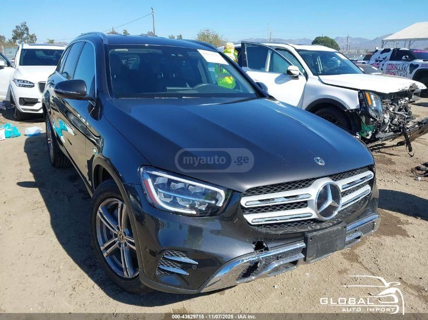 Mercedes-Benz GLC 300 - фото 1