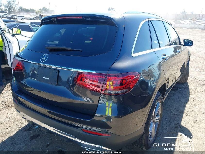 Mercedes-Benz GLC 300 - фото 4