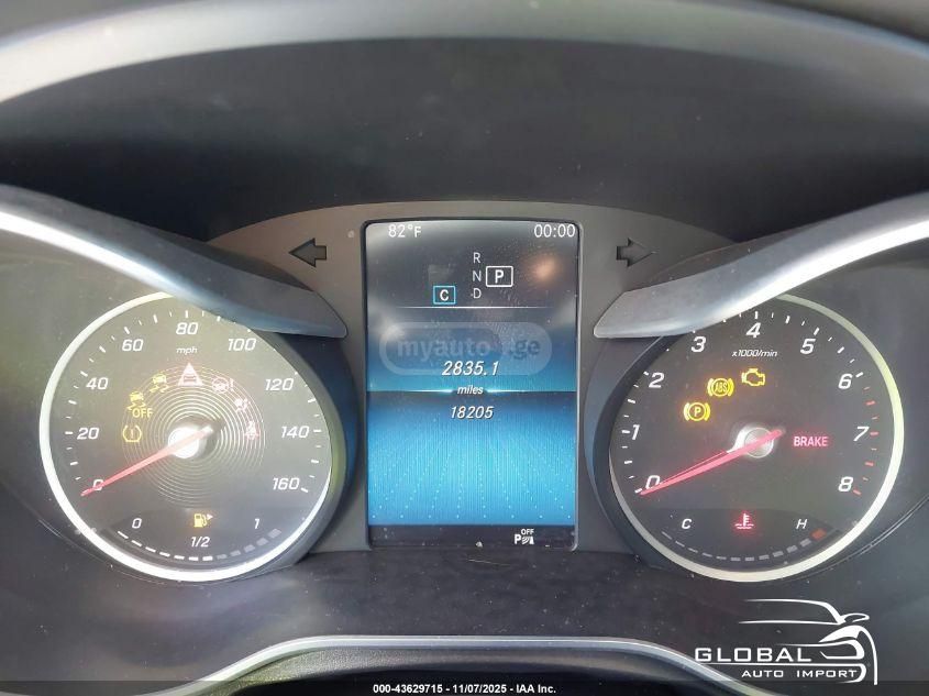 Mercedes-Benz GLC 300 - фото 7