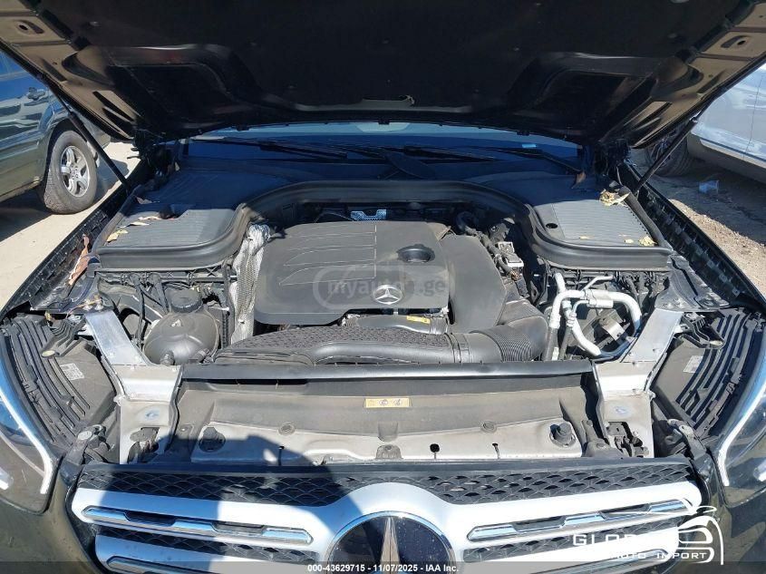 Mercedes-Benz GLC 300 - фото 9