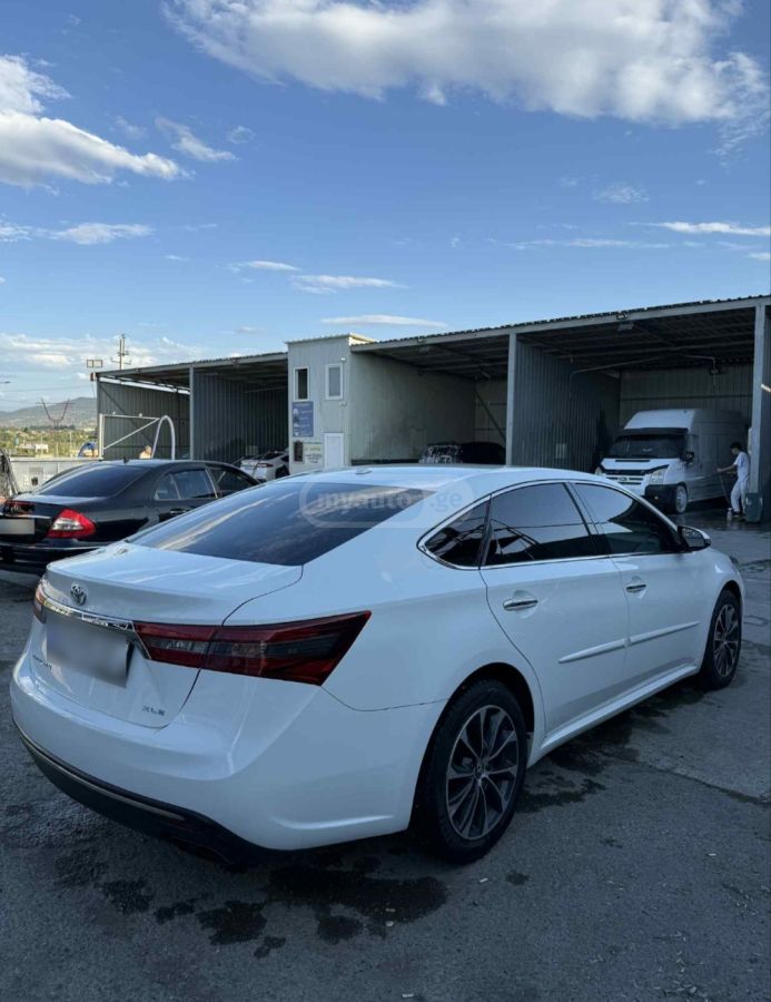 Toyota Avalon - фото 4