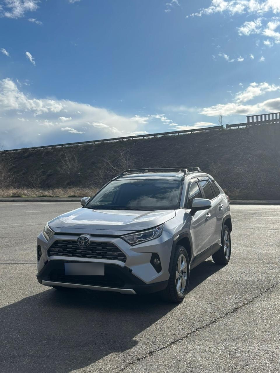 Toyota RAV 4 - фото 2