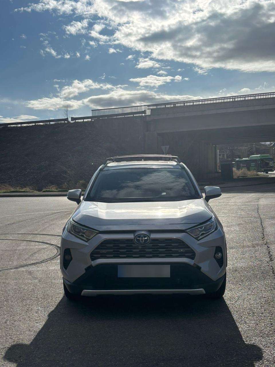 Toyota RAV 4 - фото 3