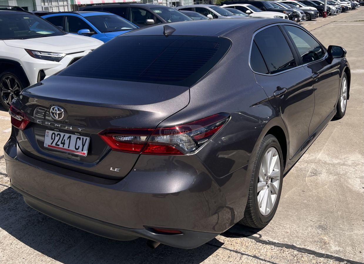 Toyota Camry - фото 4