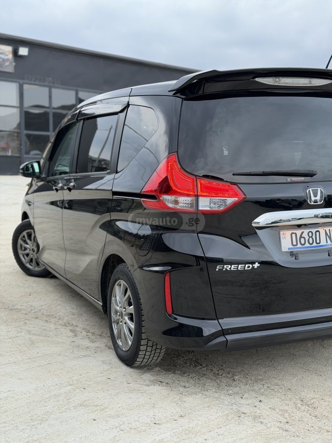 Honda Freed - фото 11
