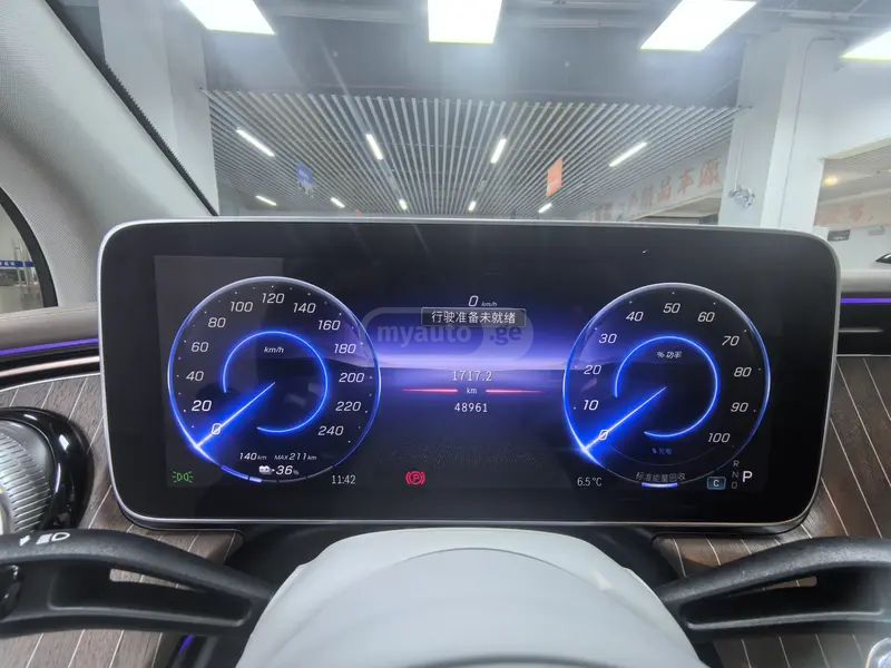 Mercedes-Benz EQE 2023 — миниатюра 7