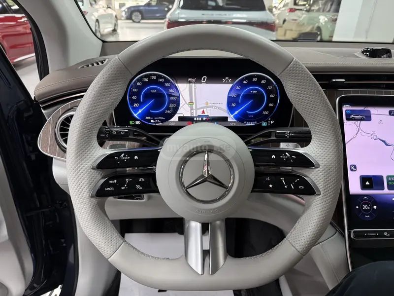 Mercedes-Benz EQE 2023 — миниатюра 8