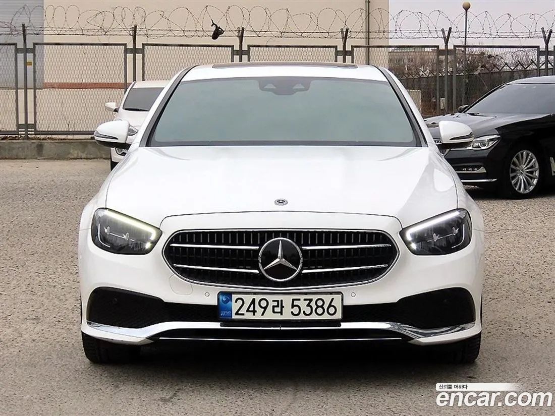 Mercedes-Benz E 63 AMG 2021 — миниатюра 1