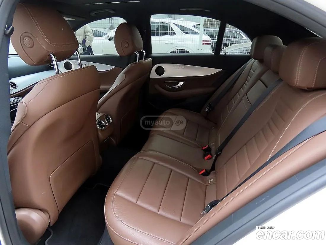 Mercedes-Benz E 63 AMG 2021 — миниатюра 6