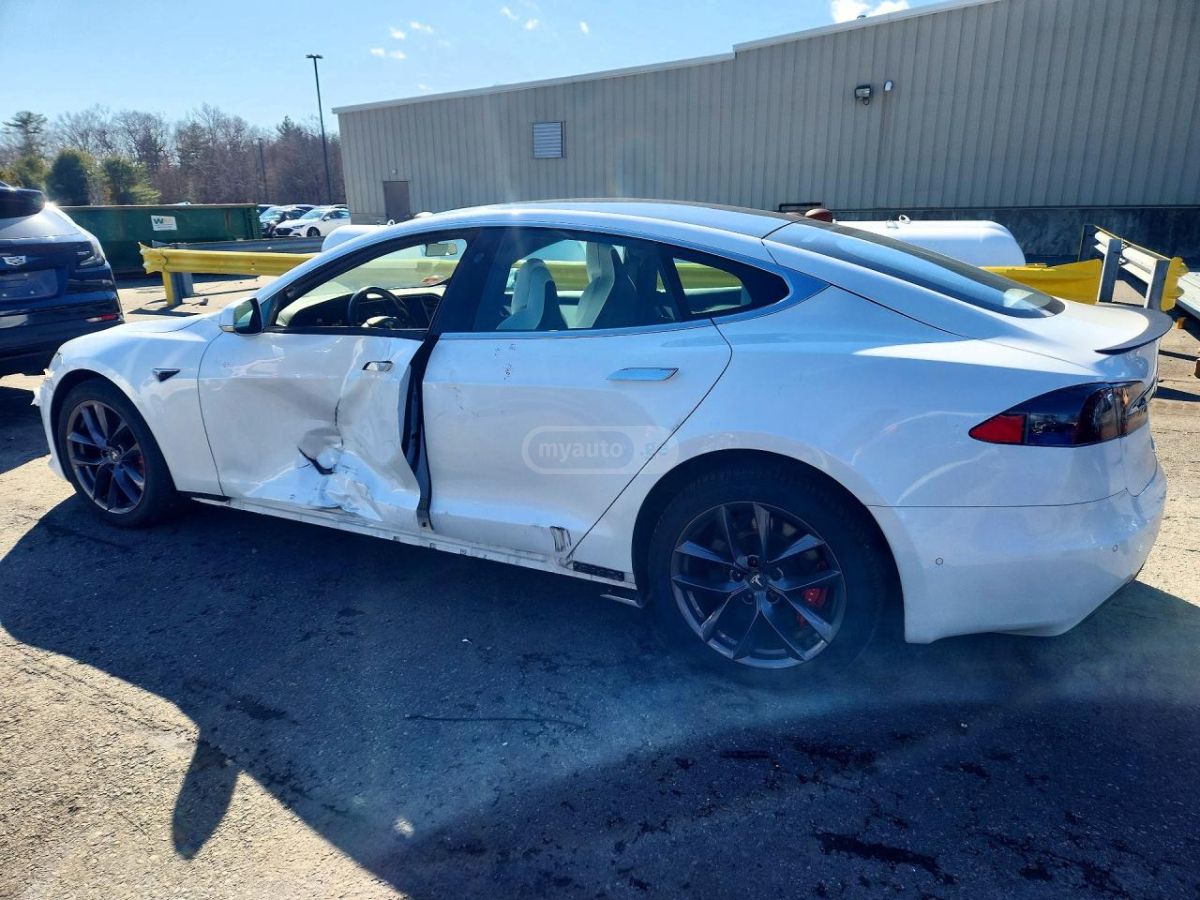 Tesla Model S - фото 3