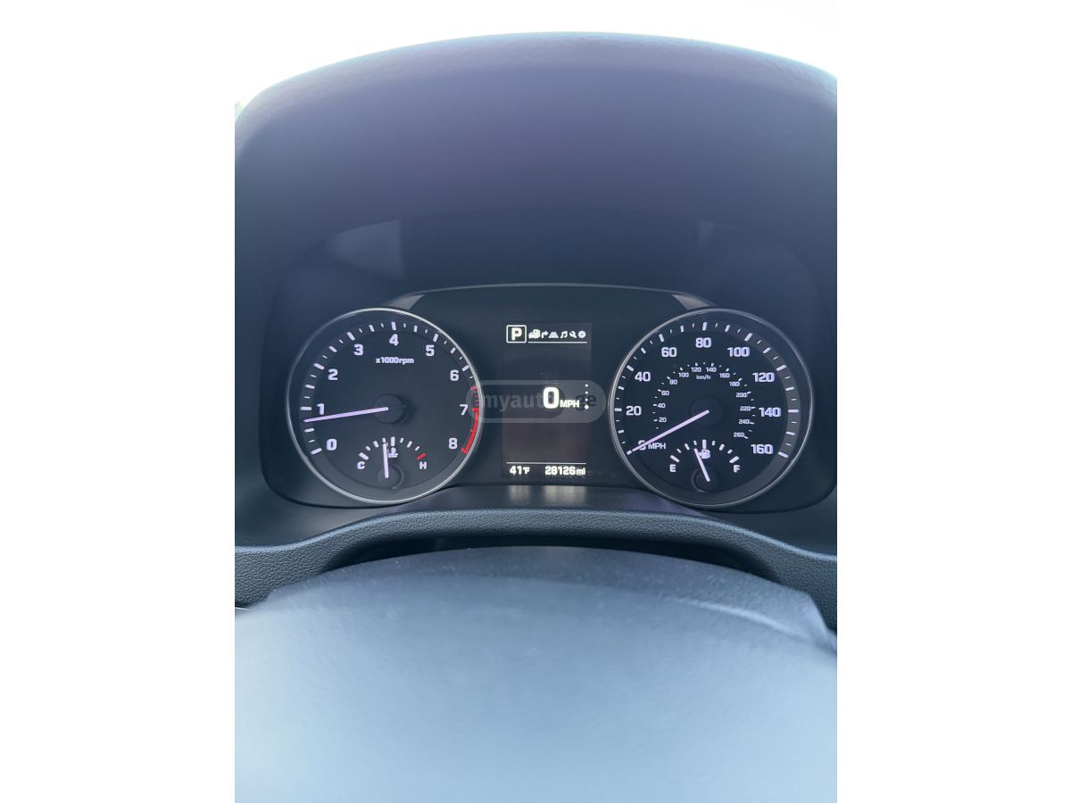 Hyundai Elantra - фото 12