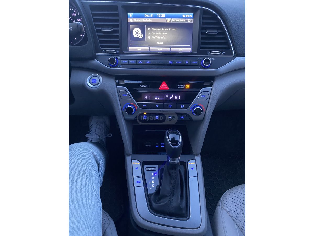 Hyundai Elantra - фото 13