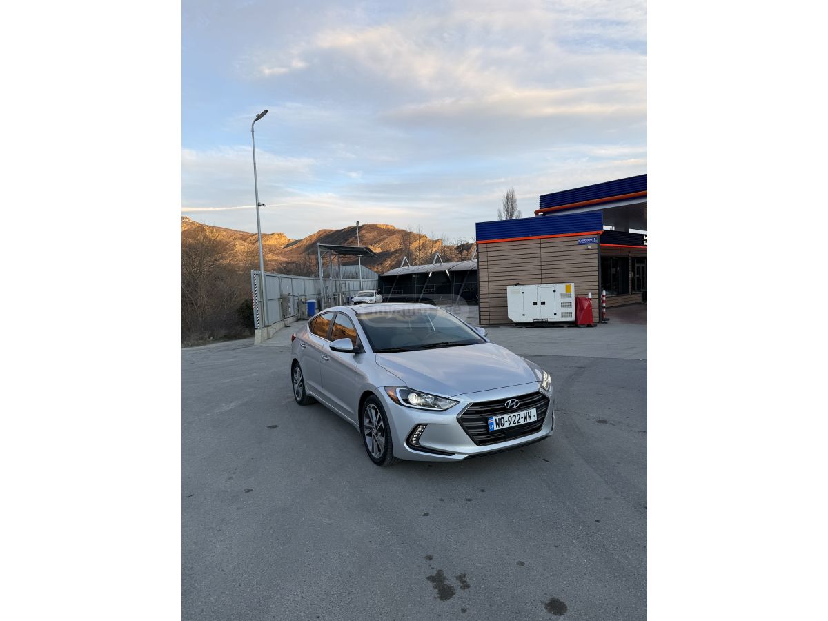 Hyundai Elantra - фото 2