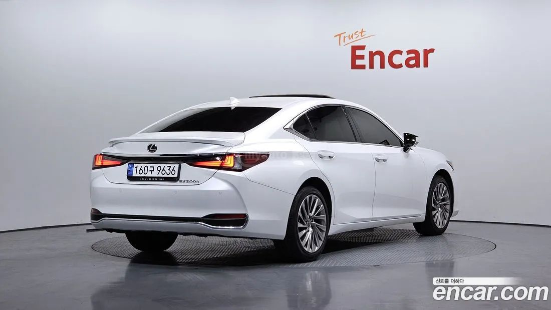 Lexus ES 350 2025 — миниатюра 2