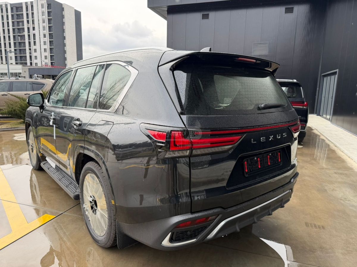 Lexus F sport — миниатюра 10