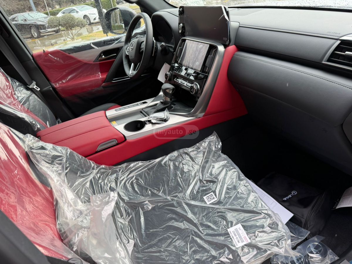 Lexus F sport — миниатюра 4