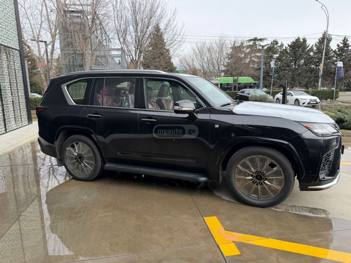 Lexus F sport — миниатюра 8