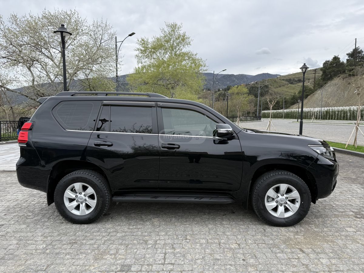 Toyota Land Cruiser Prado - фото 3
