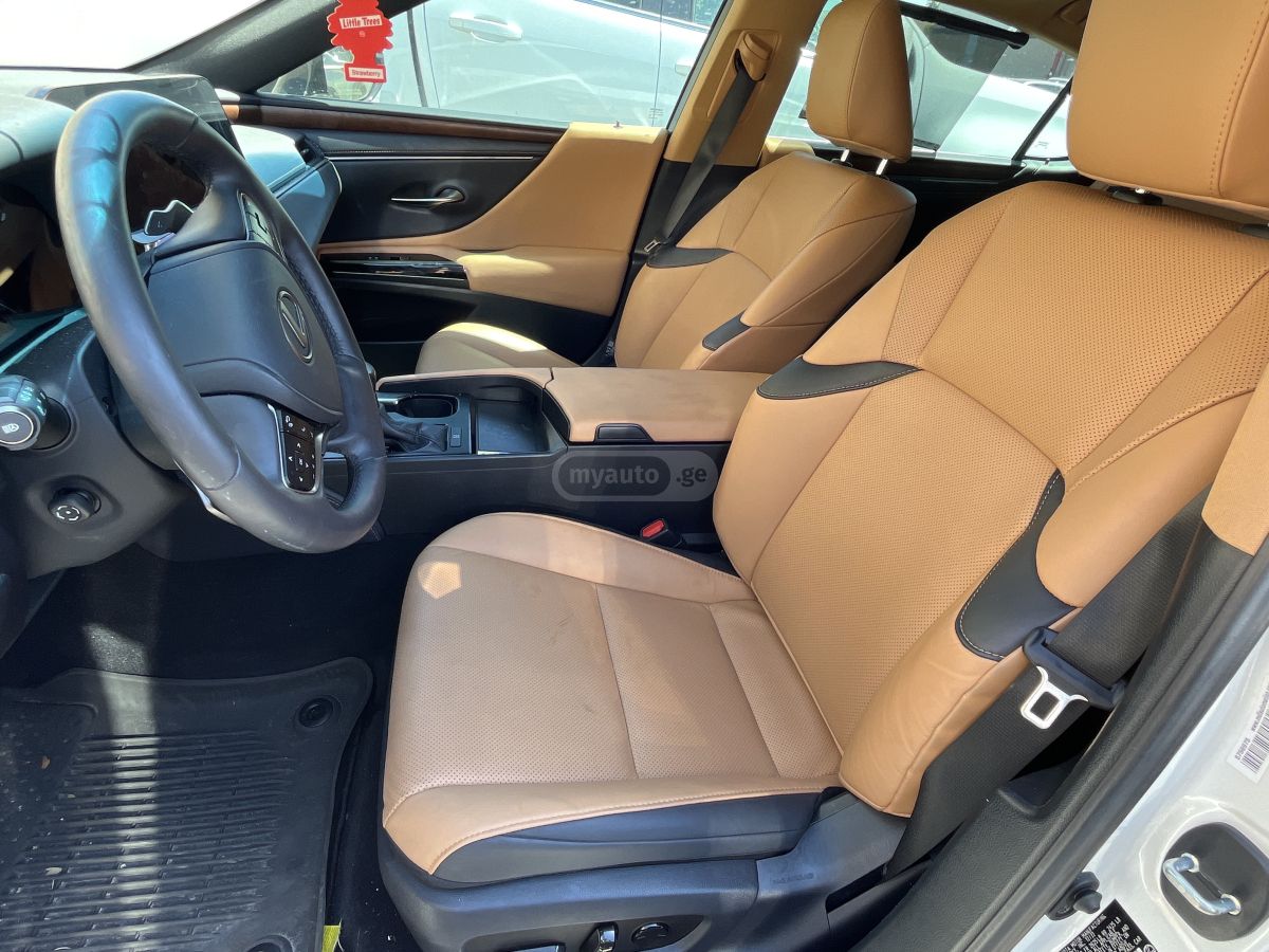 Lexus Base 4dr All-Wheel Drive Sedan — миниатюра 5