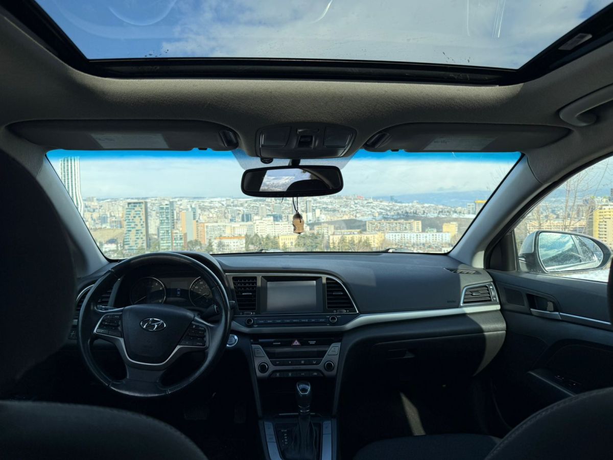 Hyundai Elantra - фото 10