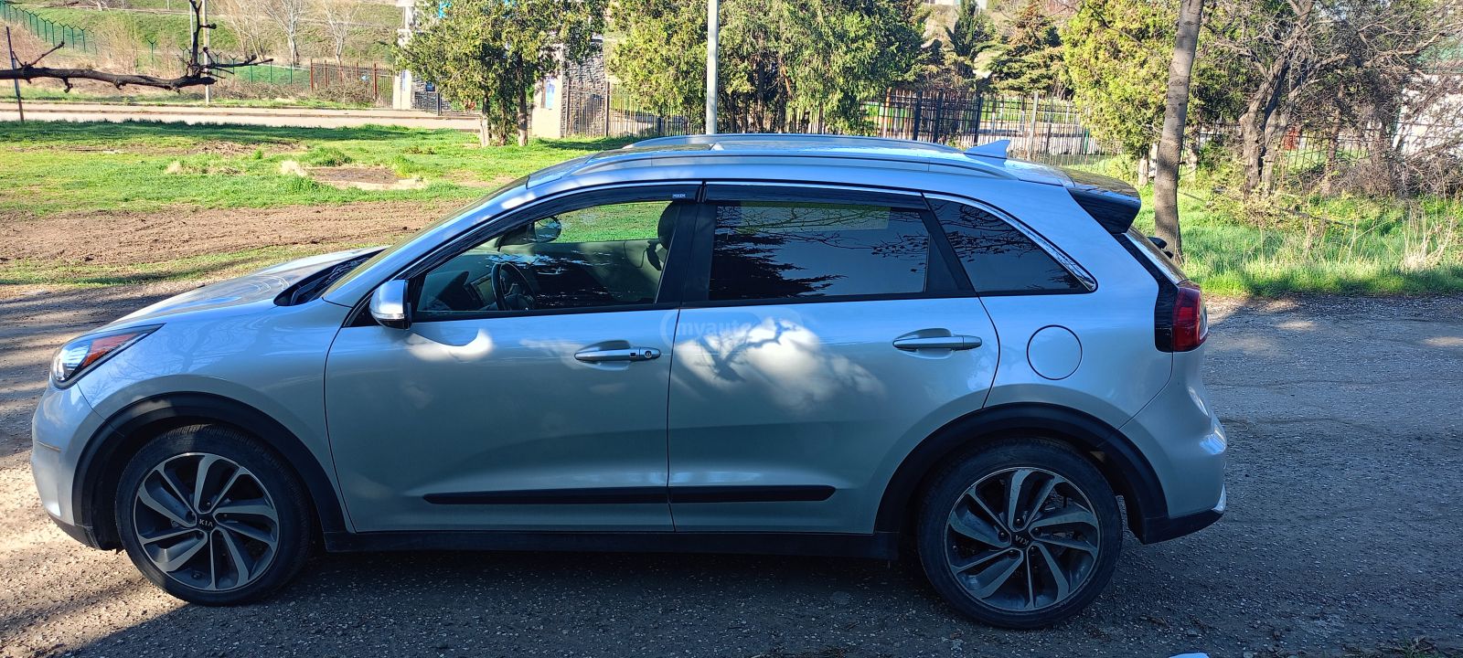 Kia Niro - фото 1