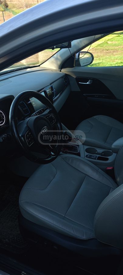 Kia Niro - фото 8