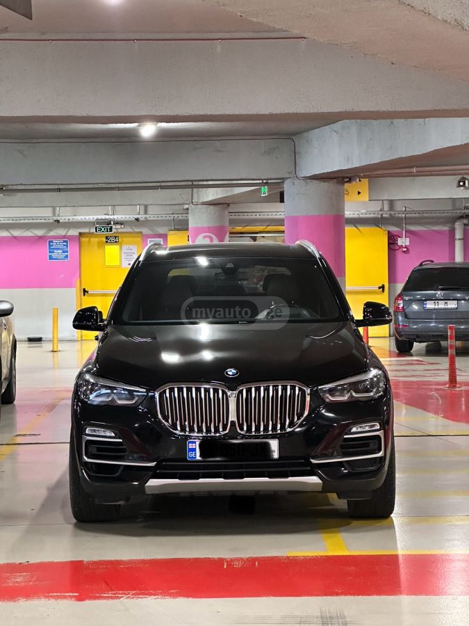 BMW X5 - фото 1