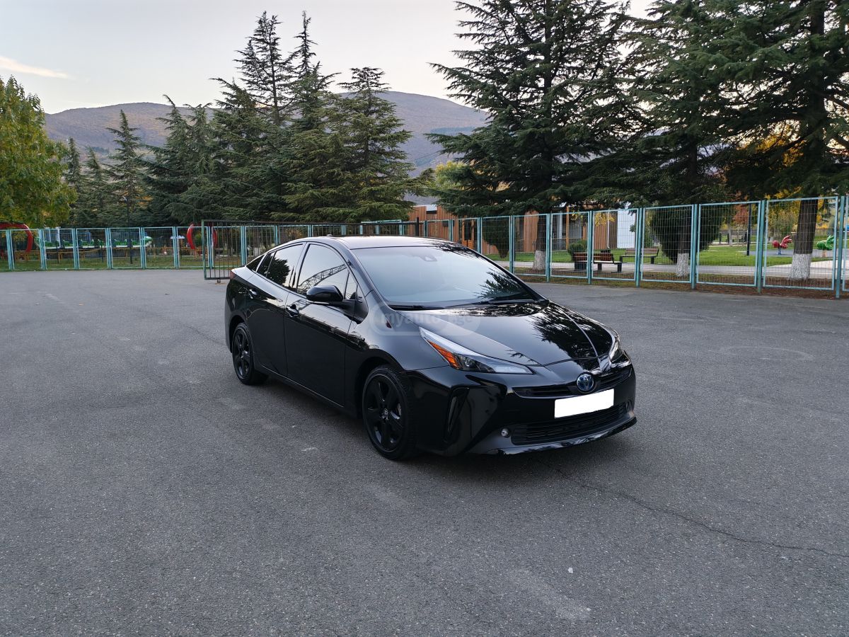 Toyota Nightshade 5dr Front-Wheel Dri — миниатюра 1