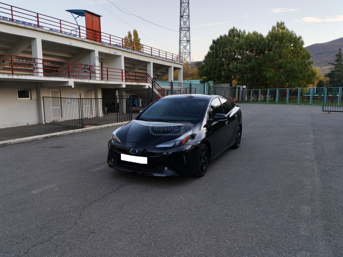 Toyota Nightshade 5dr Front-Wheel Dri — миниатюра 2