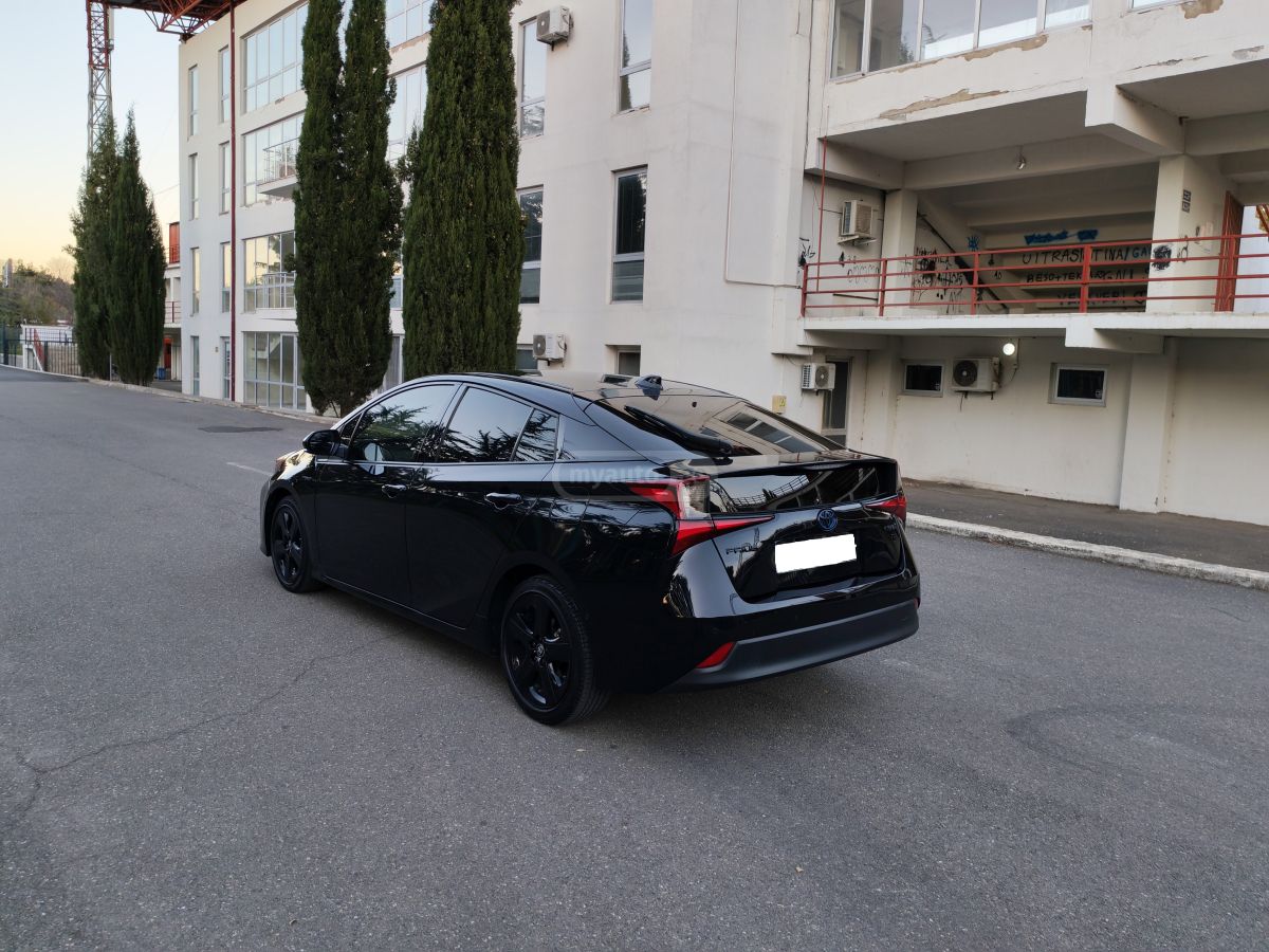 Toyota Nightshade 5dr Front-Wheel Dri — миниатюра 5