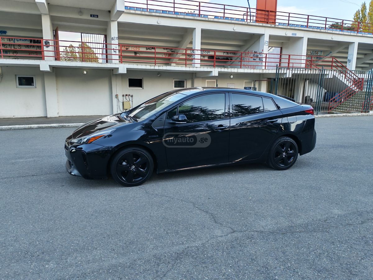 Toyota Nightshade 5dr Front-Wheel Dri — миниатюра 8