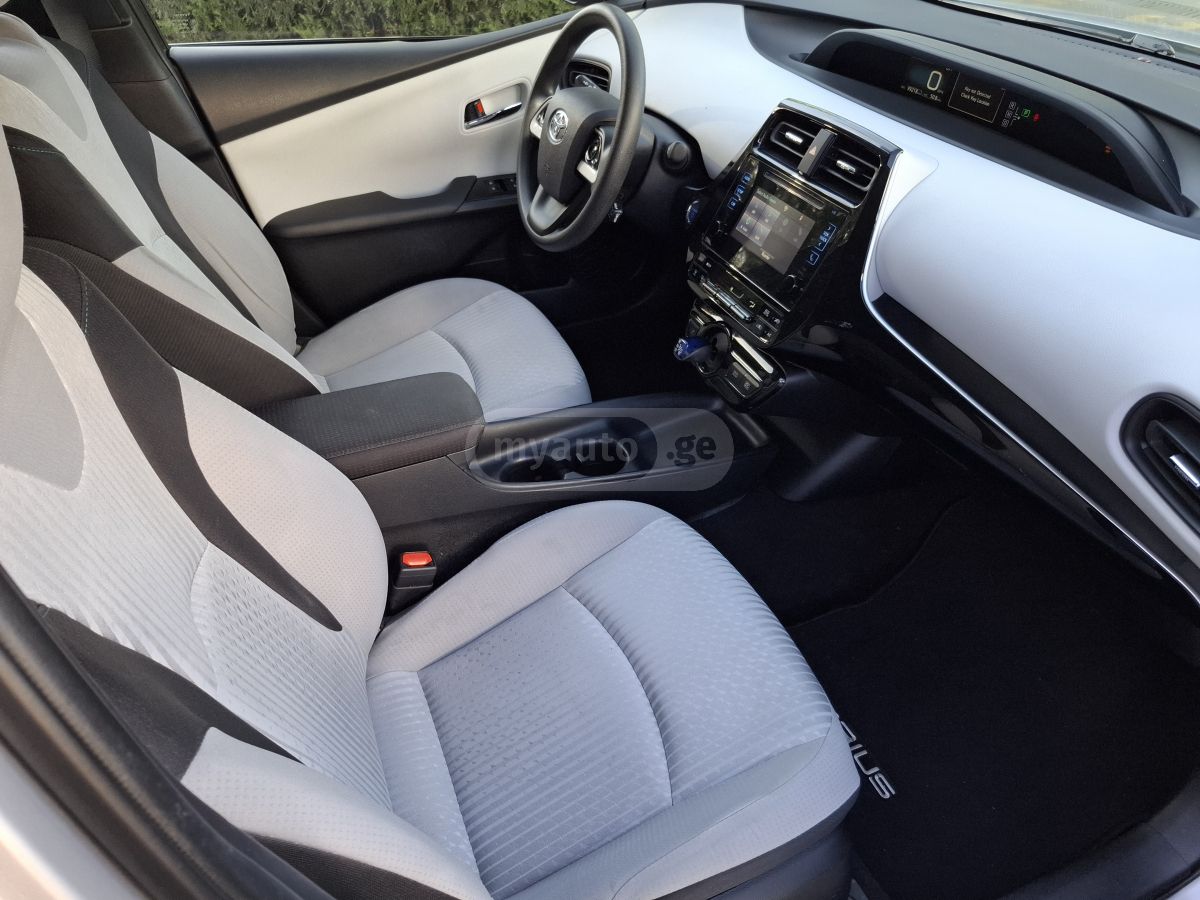 Toyota Prius - фото 10
