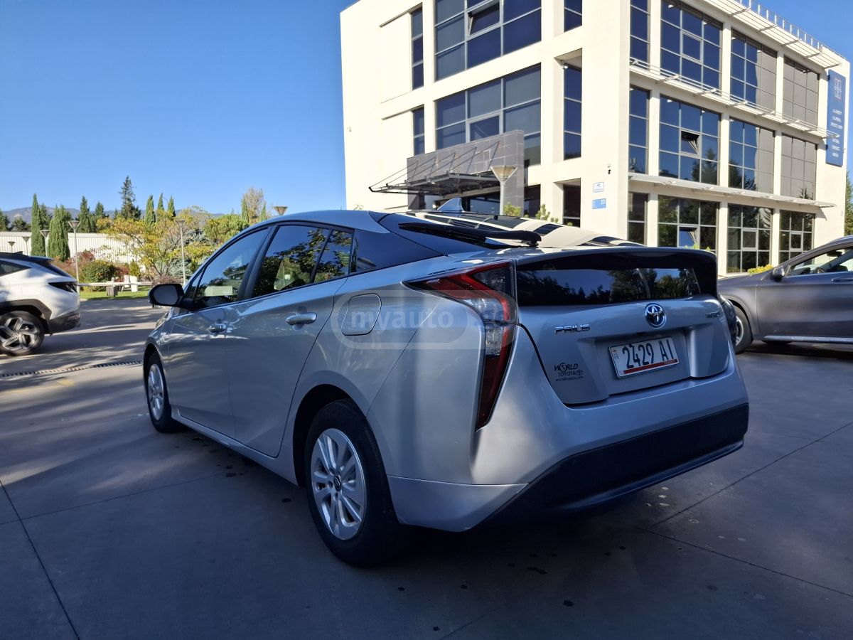 Toyota Prius - фото 6