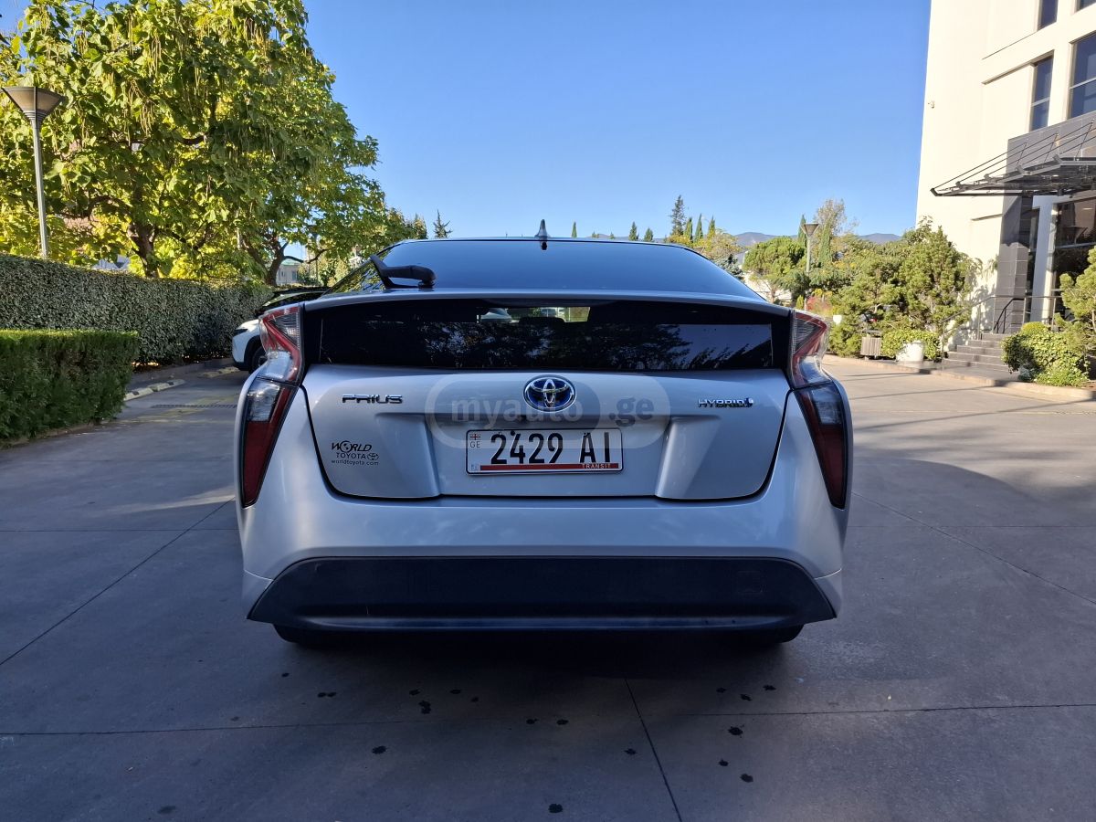 Toyota Prius - фото 7
