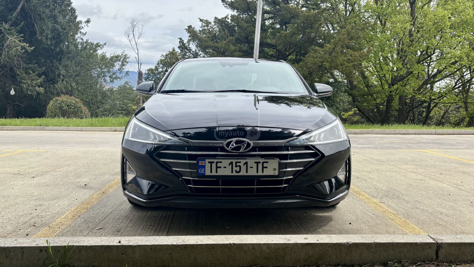 Hyundai Elantra - фото 1