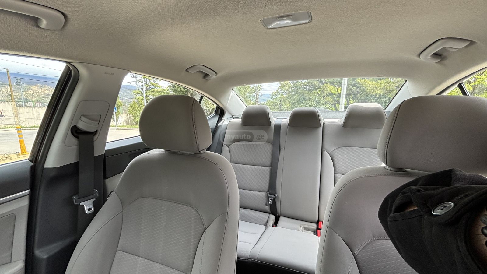 Hyundai Elantra - фото 15