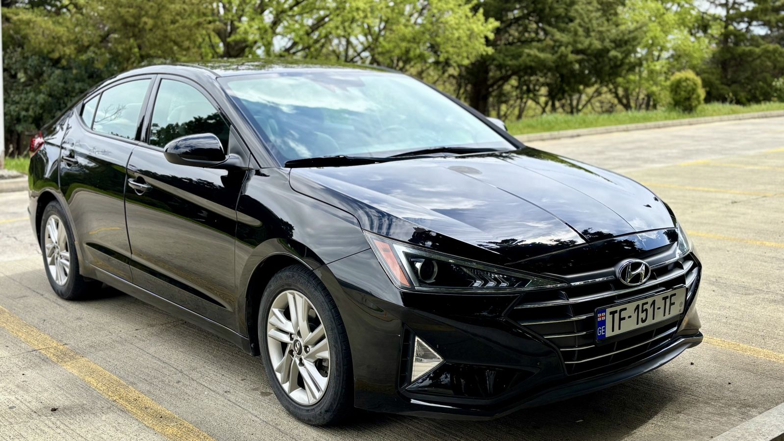 Hyundai Elantra - фото 3