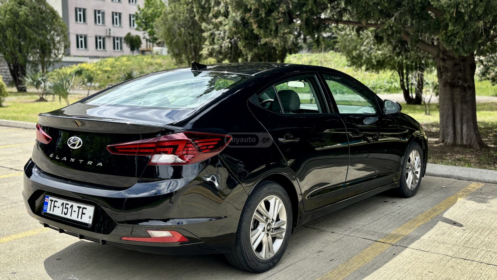 Hyundai Elantra - фото 6