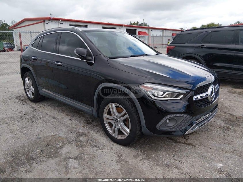 Mercedes-Benz GLA 250 - фото 2