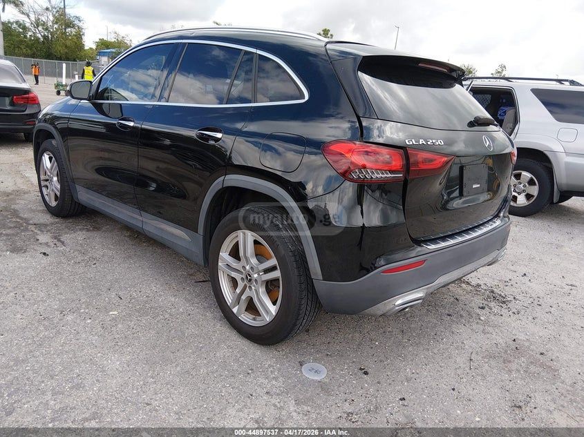 Mercedes-Benz GLA 250 - фото 4