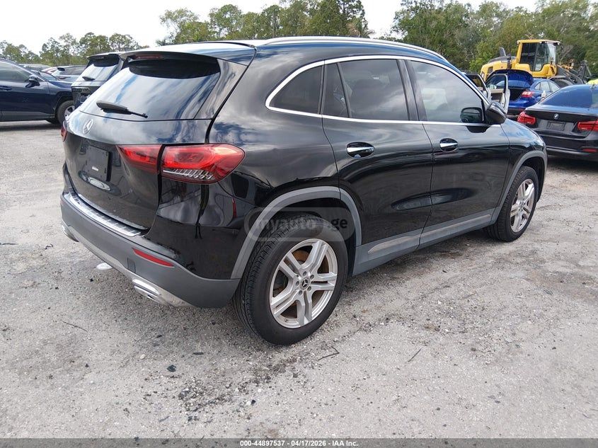 Mercedes-Benz GLA 250 - фото 5